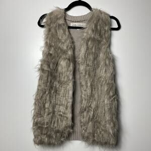NWT debbie collection Women’s faux fur open cardigan size M